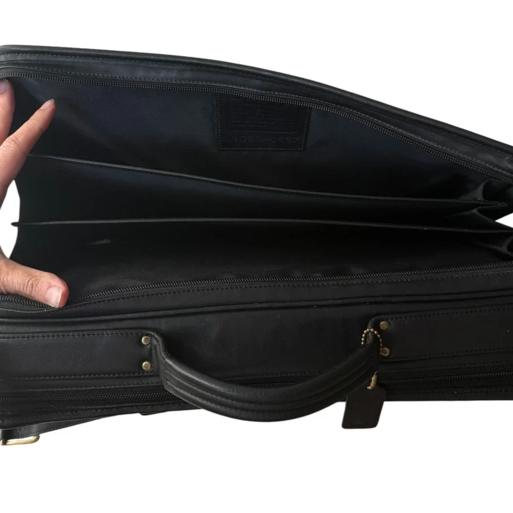 Coach Vintage Black Glove Tanned Leather 0537 Laptop Messenger Bag Case Luggage